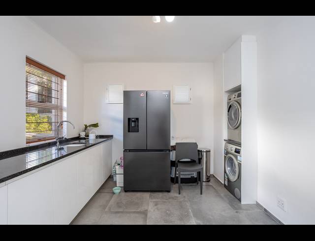 4 BEDROOM FREEHOLD FOR SALE IN FROGGY FARM